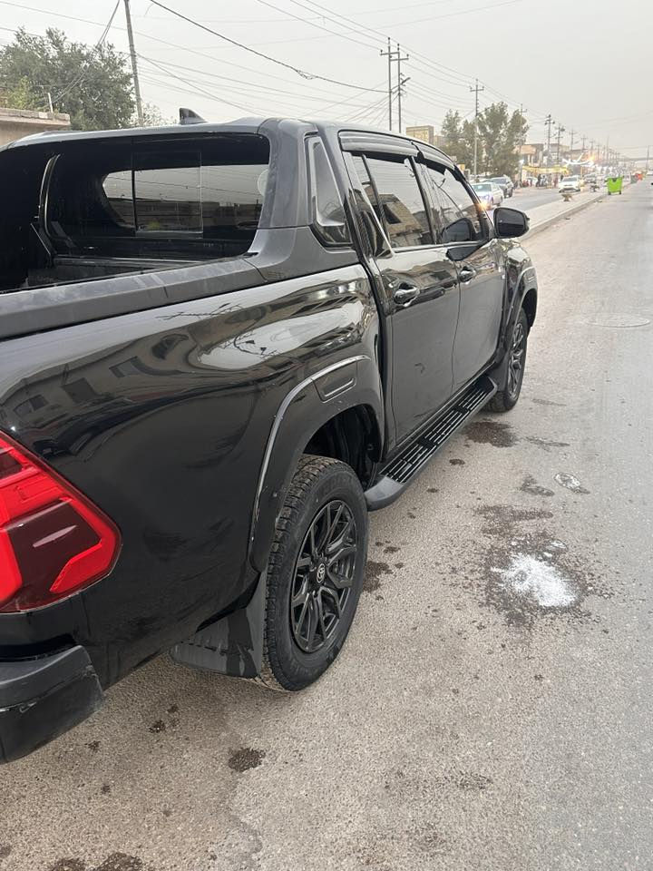 سلام عليكم هايلوكس جي ار رقم اربيل 
مكان بصره ***********
