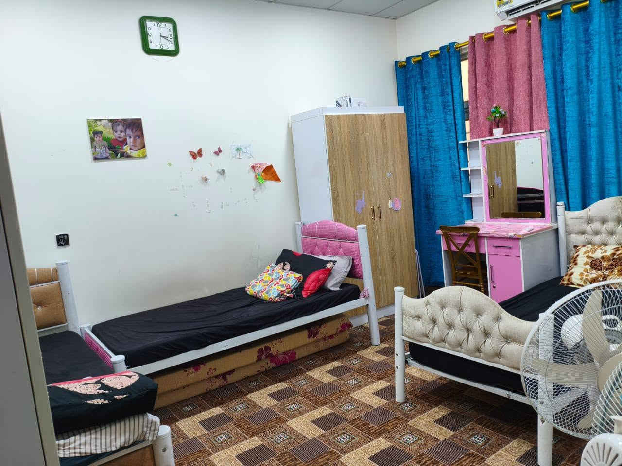 السلام عليكم ورحمة الله 

للبيع بيت 130متر واجهه 6.5 م نزال 20م شارع 8م حي الجمعيه بناء صب كونكريت عمر البناء 5 سنوات البيت نضيف طابق واحد يحتوي على غرفه وصاله وستقبال ومطبخ وصحيات 2 وطارمه وبيتونه وسطحين اكو مكان مال غرفه فوك ممكن اضيفه السعر   230  مليون مجال قليل تقديرا للمشتري تفاصيل اكثر الاتصال *********** يتوفر واتساب او مراجعة مكتب محمد شربه و ابو امير الاسدي عنوان المكتب ملحق الروان قرب جامع البغدادي مجاور علي سيدي نتشرف بزيارتكم لنا نستقبل جميع العروض العقاريه التجاريه والسكنيه عبر الواتساب انتضرونا في عروض اخره جديده

