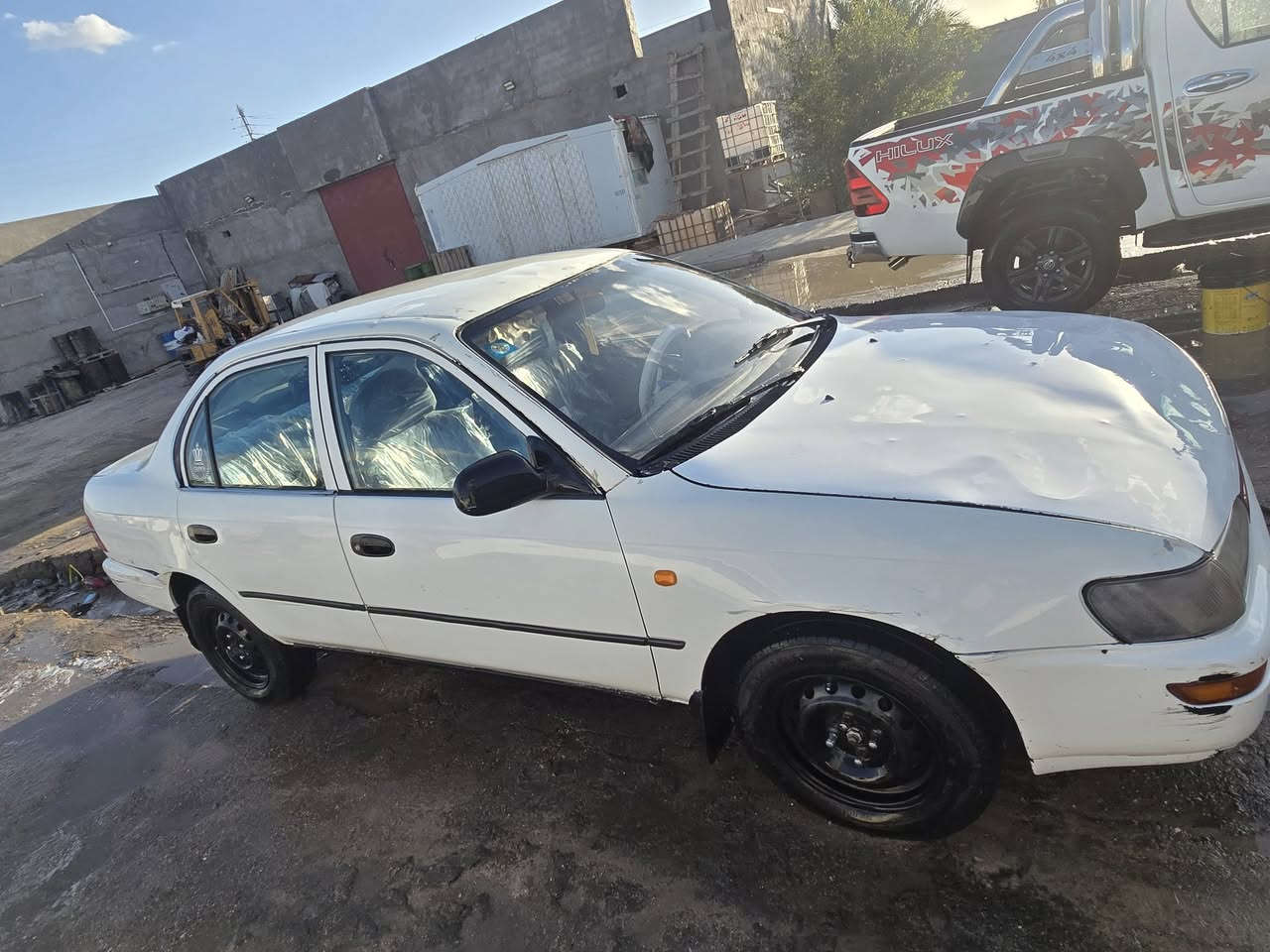 السلام عليكم
كورله للبيع موديل ٩٣سياره مكفوله من الگصه والنقل جثة والصوليات سنويه ما منتهيه سياره بأ اسمي وجاهزه  سعر 47وبي مجال قليل ***********
