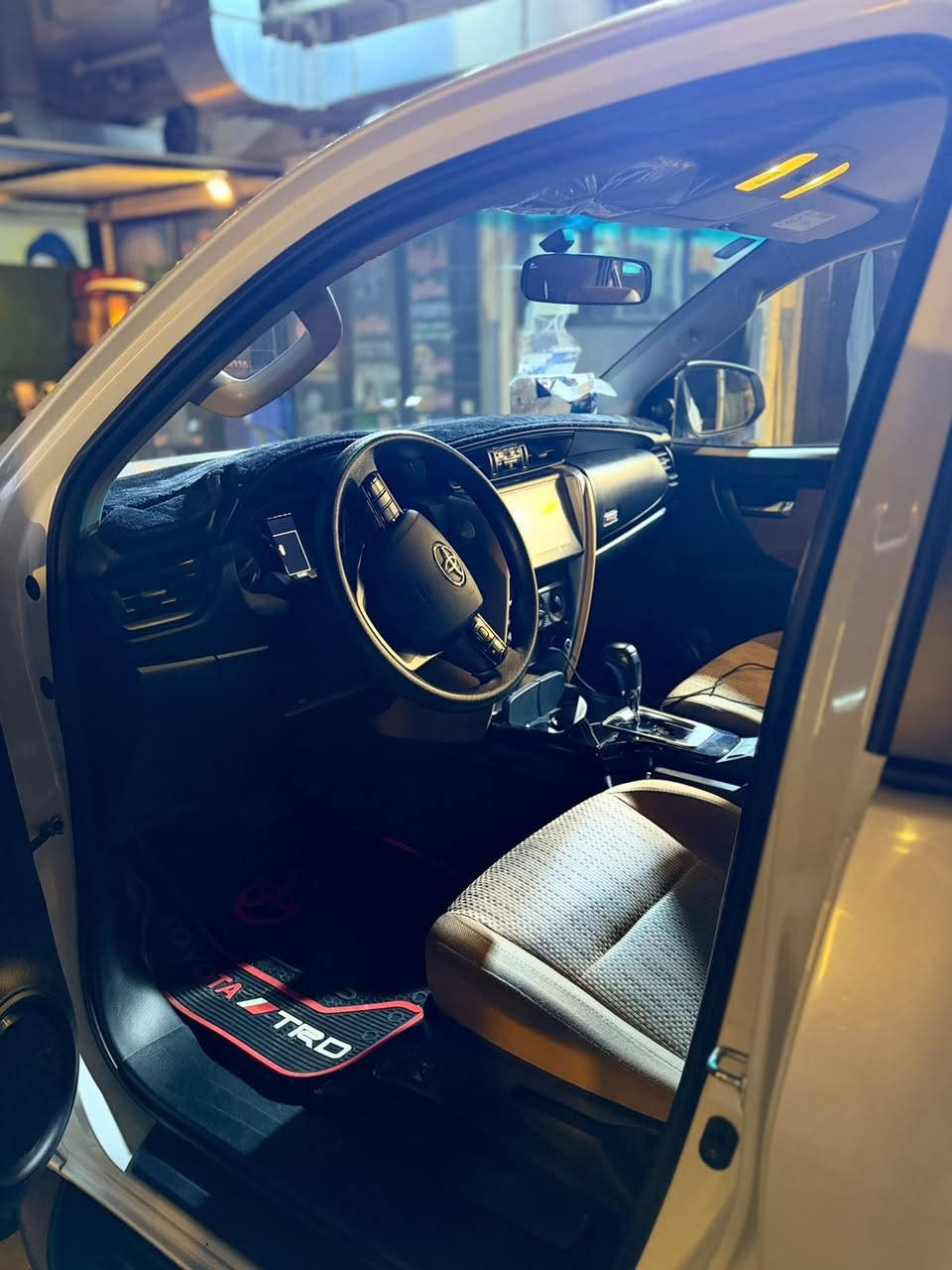 للبيع تويوتا فورتشنر 2024 مكفوله كفاله عامةً ماشيه 16 الف
محرك 2700
فور ويل
مكاني بغداد
السعر 320
للاستفسار    ***********
