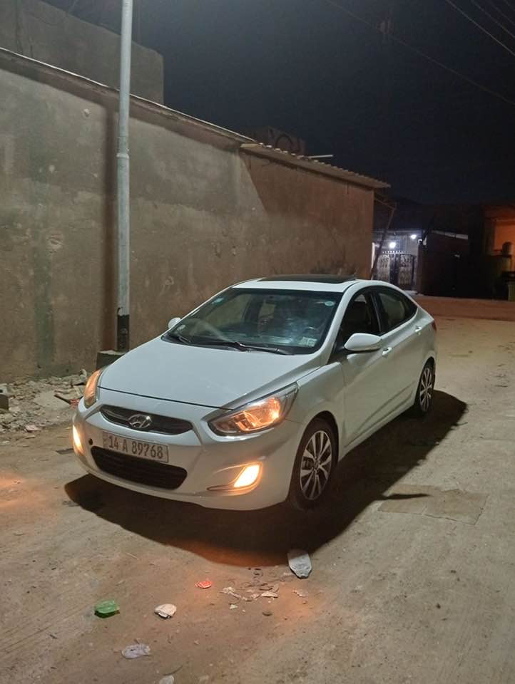 السلام عليكم 
هونداي اكسنت 
2016 
كفاله عامه ضربه صبغ تبديل 
عده بارد قليل 
سياره جديده معنى الكلمه نقطه خياس ما بيهه ع ايدي 
ادامه كامله سياره جناي 
تخم تاير باتري جديد 
منضومه بانزين كامله 
حداديه كامله 
ما تصرف عليهه ربع 
رقم بصره باسمي 
سعرها105 وبي مجال قليل 
*********** 
العنوان البصره حمدان
