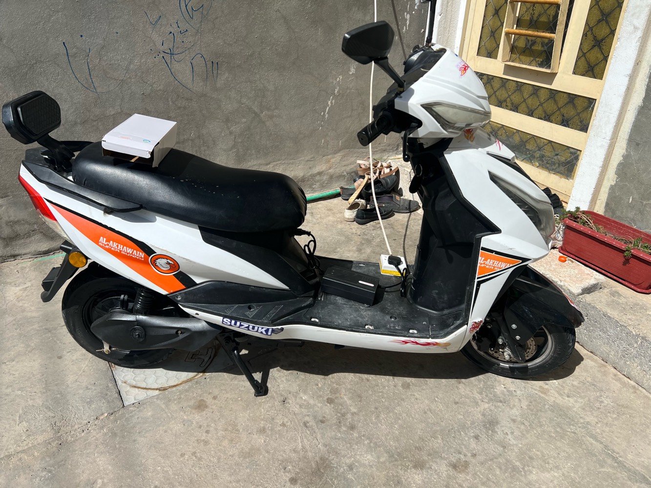 للبيع. ماطور شحن الاخوين بطارياته جدد السعر 450 وبي مجال للشراي متواجد خاص وعلى الواتس ***********
مكان دراجه التأميم حكم محلي قرب اسواق طائي