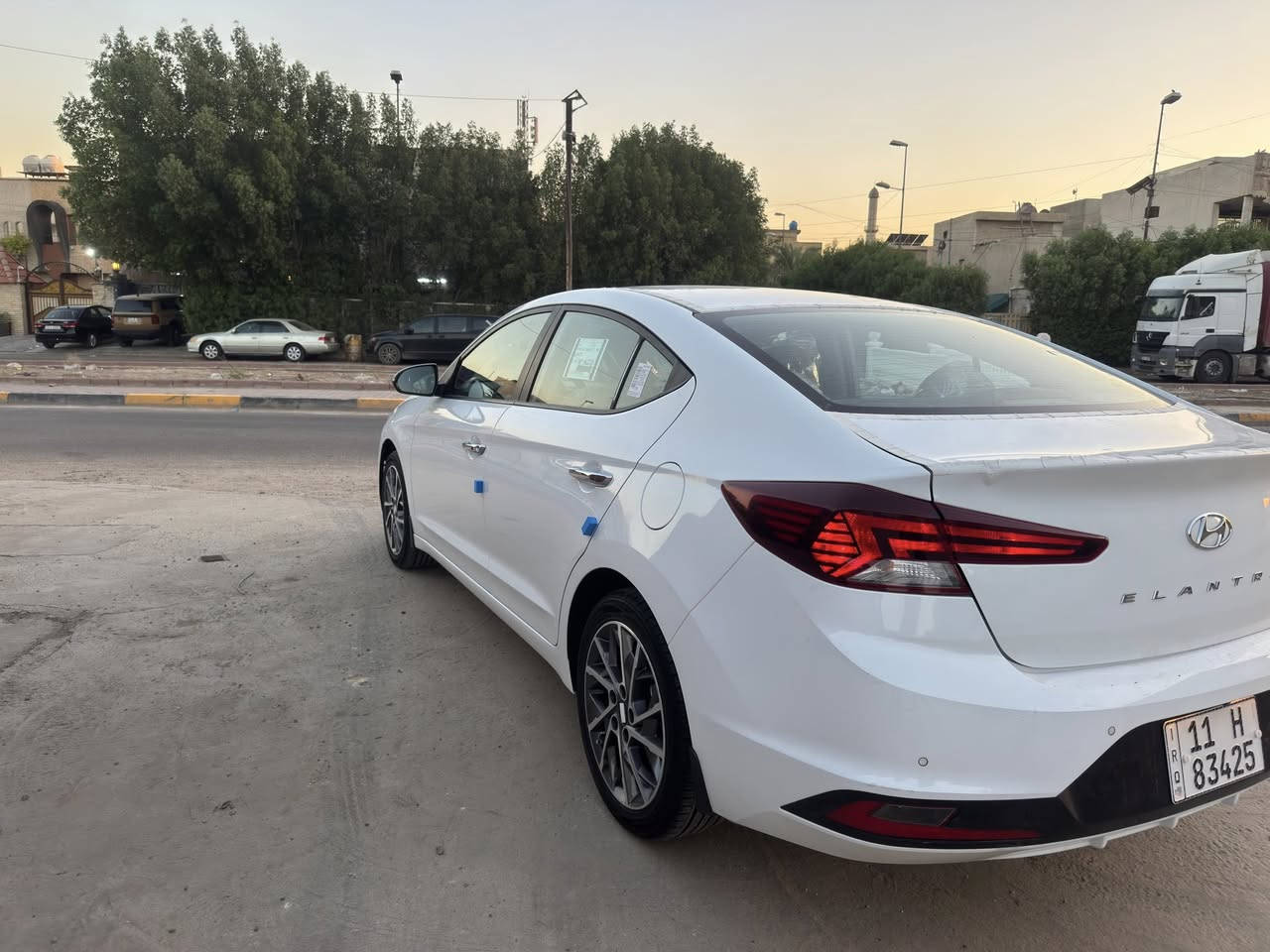 السلام عليكم سياره انترا 2020 عل وضع الشركه كفاله عامه عنوانها بغداد طالبيه مكينه 2000 ماشيه37 
فول موصفات 
بصمتين 
جرس🔔 
رقم الهاتف ***********
