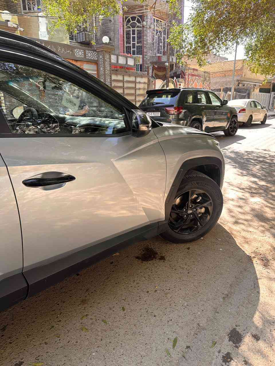 السلام عليكم :للبيع بسعر جداً مناسب 
هيونداي توكسان SEL 2022 
السياره صبغ عام محرك وكير والغد وشاصي وحوض هذن مكفولات 
سعة المحرك : GDi 2.5
نمر بصمات عدد 2
الوارد : وارد امريكا
:اللون : سلفر المرغوب
اللون الداخلي : مخمل اسود
قراءة العداد : 48 الف ميل
الرقم بغداد ب اسمي 
شخصيا 
(HTRAC) 4*4 دفع رباعي وثنائي 
- بصمه تشغيل
-بصمه ابواب
-تشغيل عن بعد
-رادار
-نظام carplay - شاشة كبيره - نظام النقطة العمياء ( حساس مرايا جانبيه)- هاند بريك بصمة
-اوتو هولد
كاميرة خلفية بدقة عالية
نوع المقاعد: كهربائي - تدفئة - المصابيح: زينون - إضاءة ليد- ليزر رقم موجود بالصور تكدر تشوف الحادث *********** بس واتس السعر خاص او واتساب
