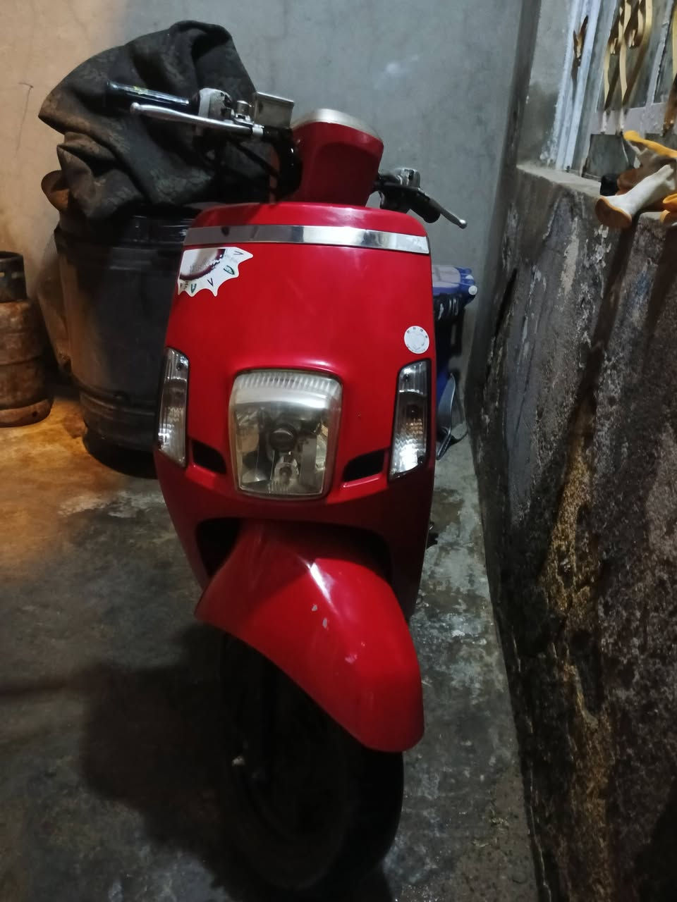 السلام عليكم درجه بوليس للبيع مقفوله عام صار اسبوع من نزلتها سعر واحد و200 وبيها مجال ***********
