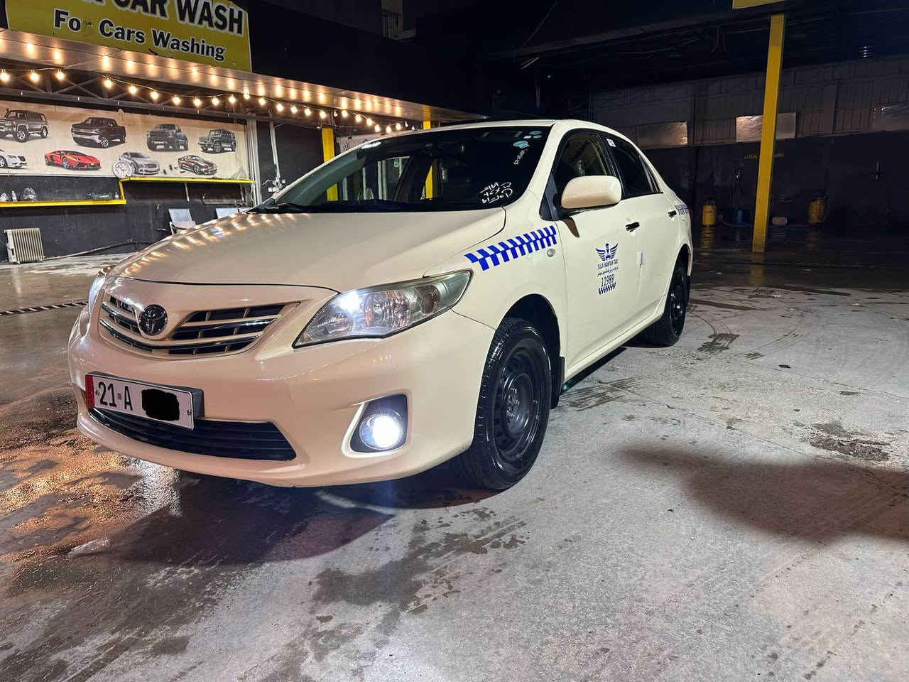 147$  
   *********** 
کرۆلا 
گێر ئۆتۆماتیک
بیلاد تەکسی 
مەکینە گەورە ۱۸ 
بە ناوی خۆمانەوەیە 
بۆنیدی ڕەشە وکەمێک ساردی هەیە 
فول جوانکاری و بێ مەسرەف 
تاقم تایەی لۆک 
مەجموعەی سوکان لۆک شەریکە 
بێ تەقە و ڕەقەیە  مەزبوت 
 شاشە ئایپاد ئەسڵی 
ڤۆلیۆم سوکان
سەعاتی سەرداشبڵ
کامێرەی دواوە 
کامێرەی پێشەوە تەسویرئەکات 
بلاجکتۆر 
لیدی دەعامی دواوە 
لیدی بەقوەتی بلاجکتۆر
پەردەی سێ خەت 
کامل گاعی و کوشن و سەقف بەرگەدرگای کراوە بە تاقمێکی جوان بە نایلۆنی شەفافەوە 
سەیارەکە زۆر جایزە و بێ مەسرەفە 
*********** السليمانية, العراق
