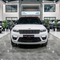 جراند شيروكي سومت • V8 5.7 • ٧١ الف ممشى