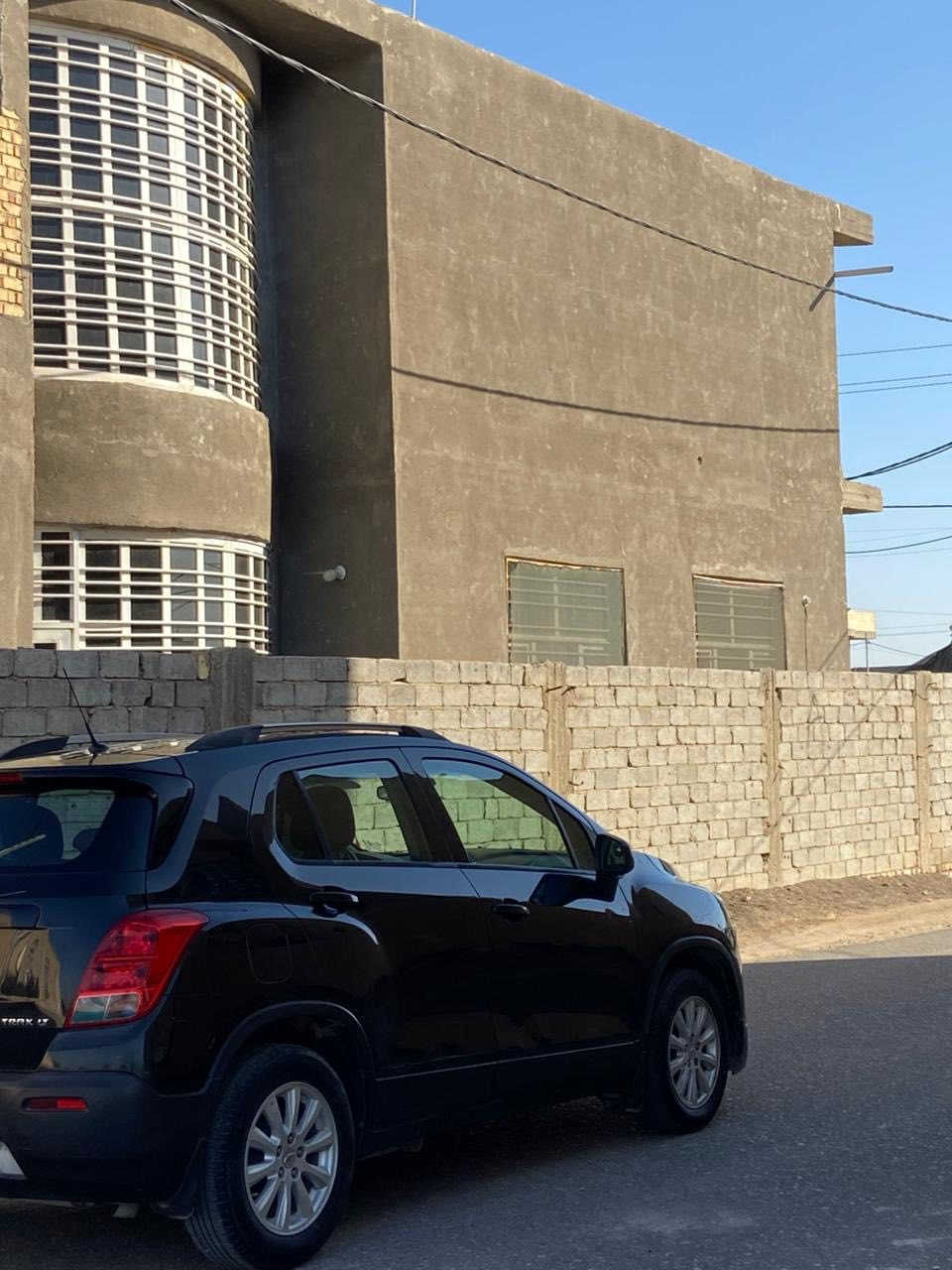 السلام عليكم بيع سريع جوه السوك شوفرليت تراكس خليجي بسمي وكاله تحويل آني حاضر موديل2015السياره جاهزه كير ومحرك كفاله تخم تاير جديد حداديه جديده
 السعر 77وبيها مجال اللاستفسار ***********
مواصفات السياره 
شاشه 
كامره 
حساسات 
تحكم ستيرن جهتين 
جام كهربائي 
مري كهربائي 
بيع فقط بدون مراوس وما ترهمً قسط☝️☝️☝️
