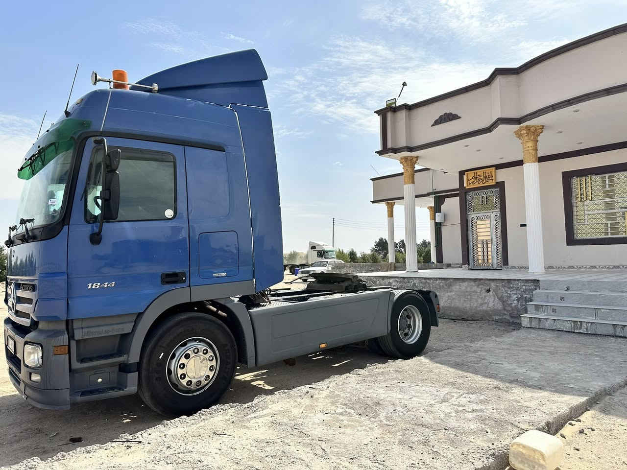 يالله سلام عليكم 2007للبيع مكفوله راس وعربانه جاهزه للشقل سنويه وهزه جديده رقم الماني سعر10او4وبيه مجال كلش قليل ***********
***********بصره سفوان
