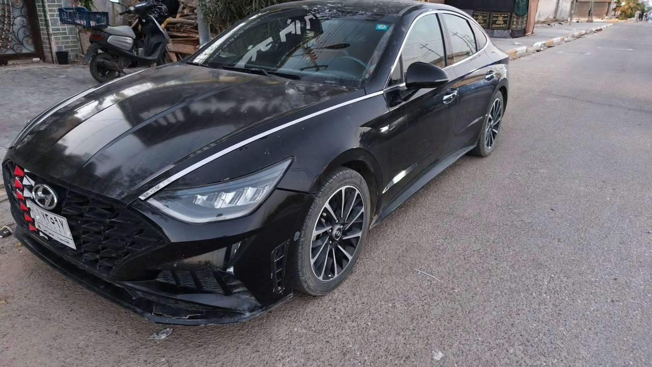 السلام عليكم 
سوناتا موديل 2020 معوقين قادسيه السياره نضيفه اومواصفاتها حلوه السعر 125 او بيها مجال ماريد اطول بلشرح اي استفسار اتصل اوبالخدمه *********** ملاحضه السياره وارد امريكي
