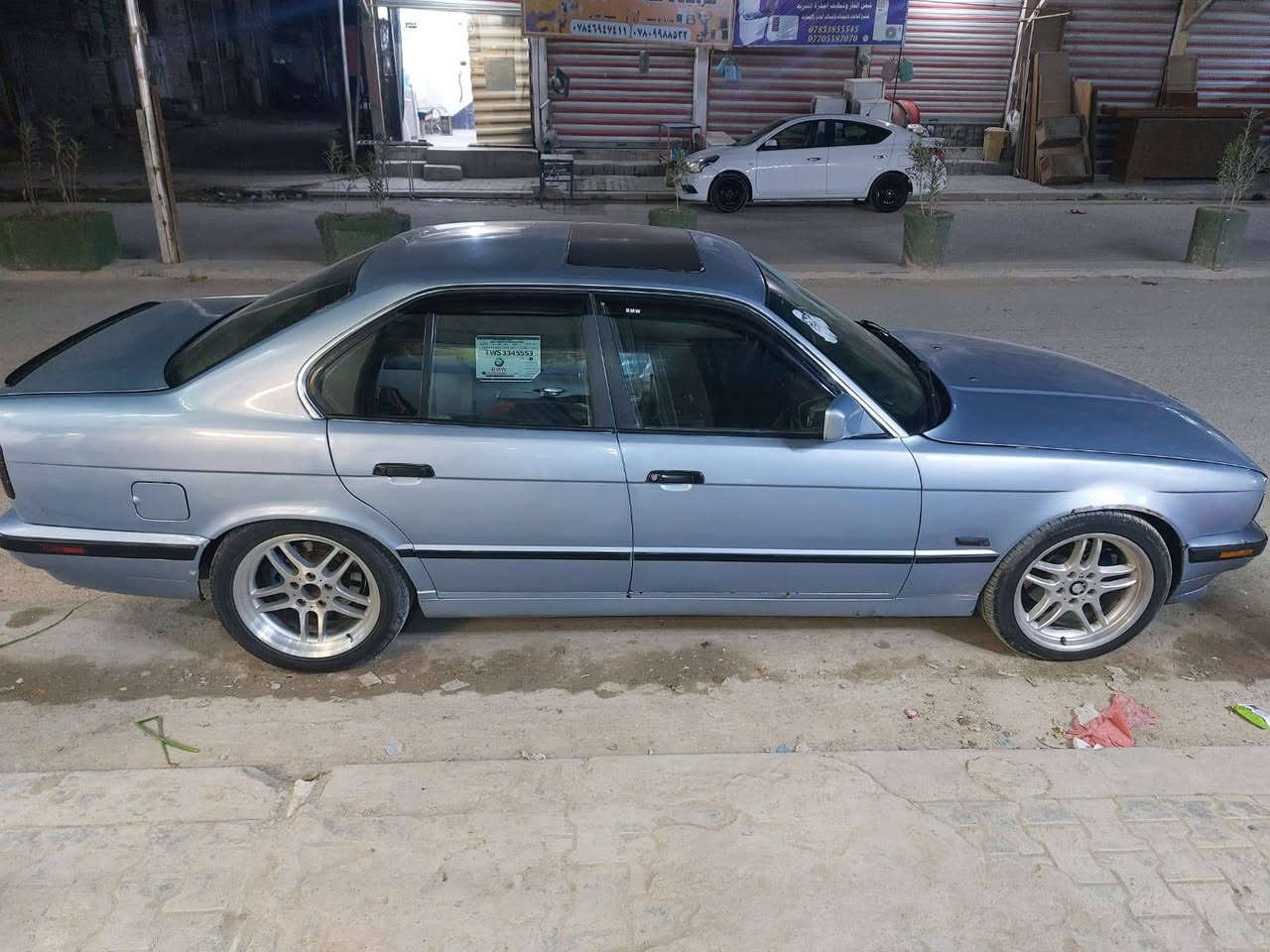 السلام عليكم بي ام للبيع 525 سياره جاهزه نقصها تبريد فقط تخم تاير ويل ام جديد حداديه من الطول للطول جديده بس توني مسويها كير جديد صار لي ثلاثه ايام من شديته شاشه شاشه كاميرا خلفيه كهربائياتها كلها شغاله موديل 90 اترايك للموصل شرط تحويل او وكاله عامه مكان نجف السعر 60 وبيها مجال ***********
