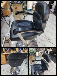 كرسي حلاقه نضيف للبيع الجكات كله شغال  07818332938