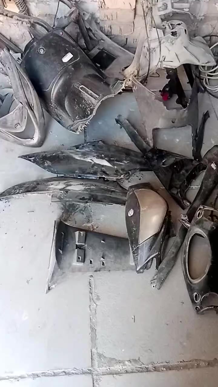 دراجه البيع ماكس ١٤٠ كوم حديد بدون ضفيره عقل موجود سعر ٧٥فقل


**إذا كنت صاحب هذا الإعلان وتريد حذفه لأي سبب، رجاءا أرسل رسالة إلى الدعم الفني**