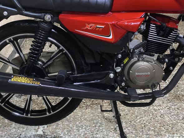 السلام عليكم 
دراجه شاينك للبيع مكفوله جديده زيرو 
الدراجه ماتترقم مكاني بغداد العبيدي 
الاتصال / ***********
الاسعر 1100 وبي مجال بسيط للشراي
