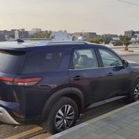 Nissan Pathfinder 2023  SL  عداد المسافة 40000 mile   المواصفات  فول م...