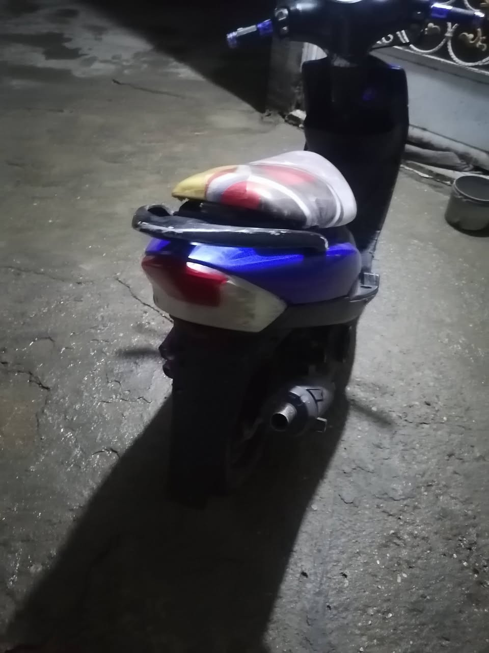 دراجة ماكس عدله مكينه كهربائيات كله شغاله سلف مكينه مزوده ٥٥ دراجة تخبل جيب فيتر وافحص مكان حله رقم الموبايل *********** سعرها ٣٧٥ وبيه مجال
