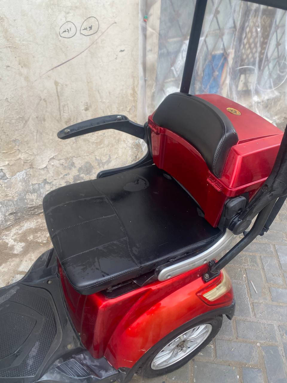 بسم الله الرحمن الرحيم دراجه كهربائيه (سكوتر) للبيع بحاله جيده جداً السعر 850 وبيهه مجال بسيط الموقع في بغداد الجديده للاستفسار الاتصال على الرقم التالي 
***********
***********
متوفر واتساب
