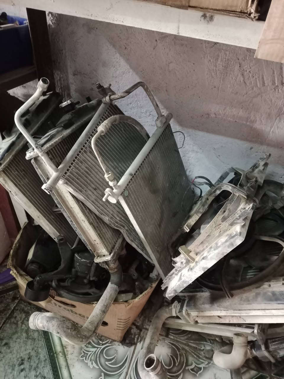 السلام عليكم ورحمه الله وبركاته 
تفصيخ راسم أبو محمد إيشي تحتاج موجود 
العنوان بغداد أبو غريب الزيتون 
سلف وداينمو وراديتر ايش موجود
***********
