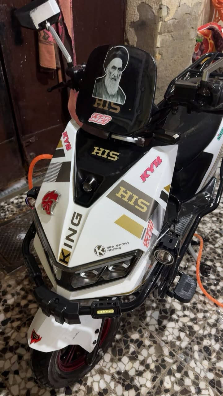 السلام عليكم
دراجة سكنس شحن

موديل 25

فول مواصفات

دراجة جديدة واستخدام شخصي

دبل اشارة

لايتات زنون

مانع انزلاق

3سرع

اشاير الوان

ملف 2000w

6بطاريات

تجي وياهة جنطة

نظام الRرجوع 

تحديد العطل في الشاشة

بيها بلوتوث داخل الدراجة الاصلي

السعر /850وبيها مجال 

رقم /***********

وبالعافية للي ياخذهة
