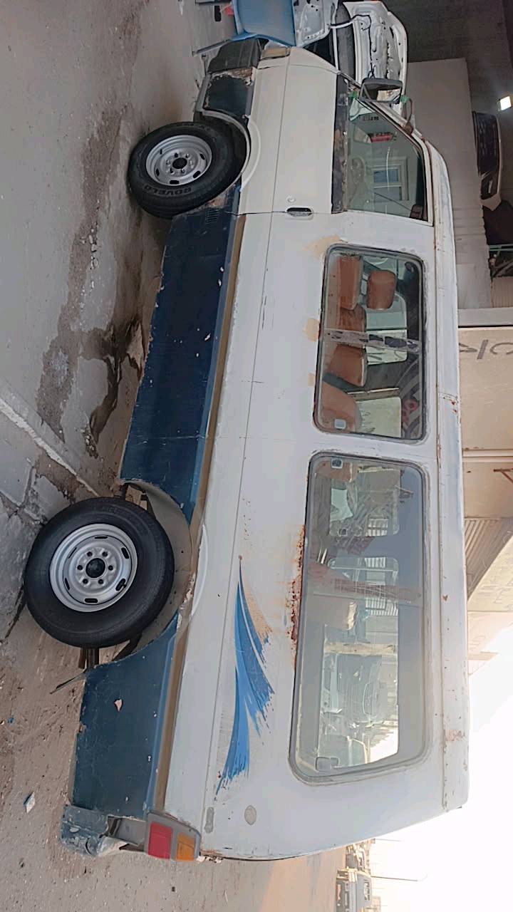 سياره بسته موديل 94 جير ومكينه مقفولات حداديه مقفوله تخم تاير مقفول تجي تشوفه شوف العين نفس اللي بالصور عنوان البصره السعر 25 وبيها بجاه ***********📞