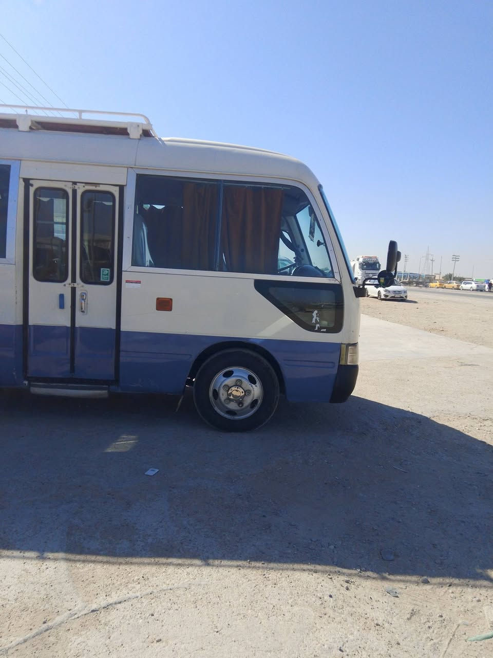 سلام عليكم 2009 كوستر البيع ومراوس ستاركس السياره حلوه بيه صبغات بصيطات سياره مال جناي ماتصرف عليه الف جاهزه التصال ***********
