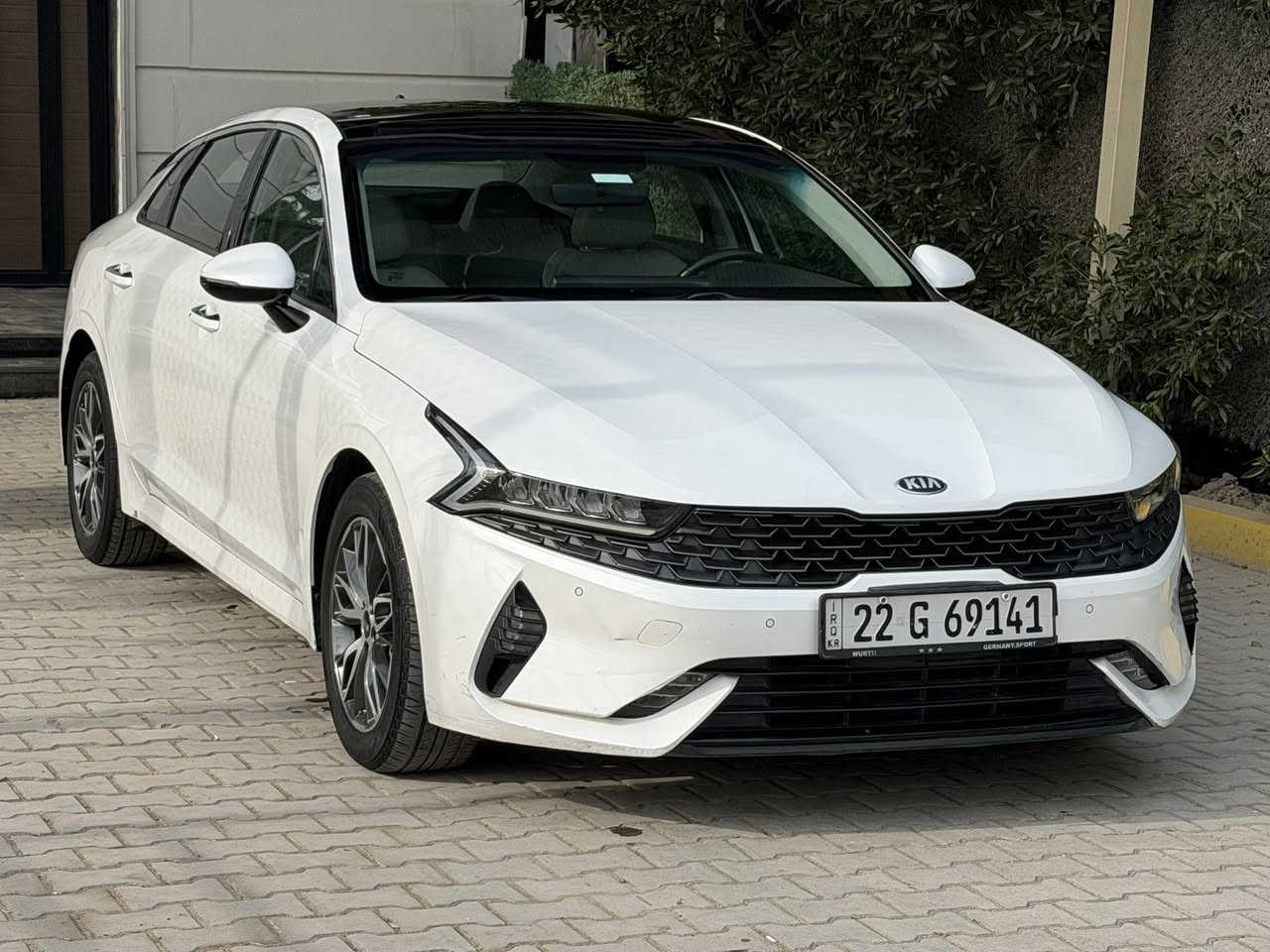 السلام عليكم . كي فايف موديل 2021 وارد خليجي وكالة نيم فول مواصفات 1/1 اعلى مواصفات مكفولة من الصبغ والتبديل ماعدا بارد شبر فقط براس الجاملغ الامامي والباقي كفالة مواصفات . بصمة بانوراما كشنات جلد تدفئة وتبريد بالكشنات كرسي كهرباء حساس امامي خلفي شحن واير ليس تبريد قطعتين مكينة 2000 دوش رقم اربيل باسمي . اخوان السيارة كلشي بيهة على وضع الشركة كير مكينة تبريد صدر كلة بلادي سيارة جديدة وبالخير التصير من نصيبة السعر 178 وبيهة مجال بسيط مكاني بغداد العامرية ***********
