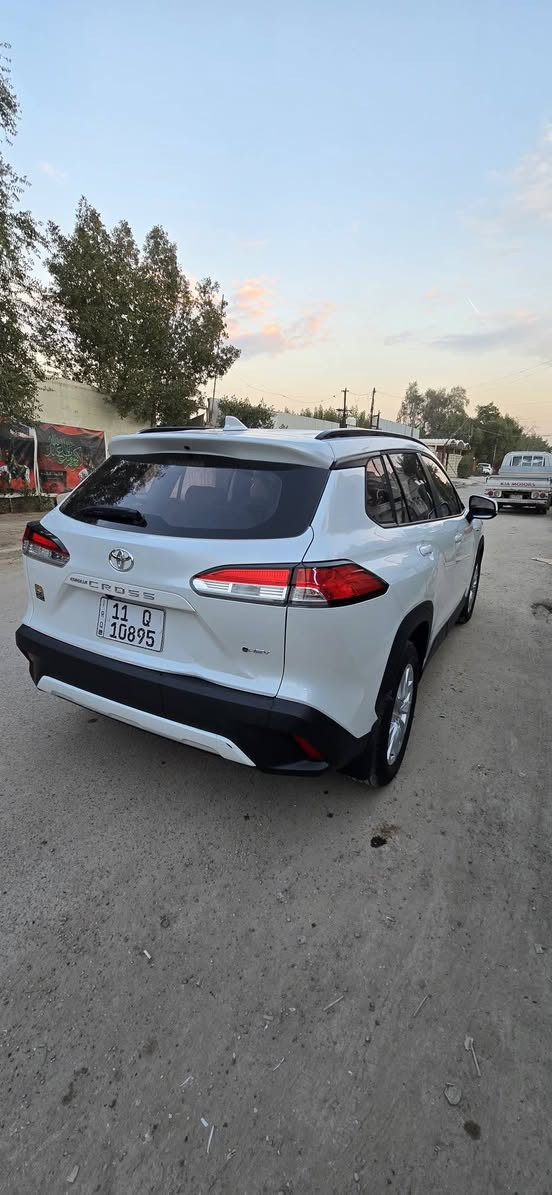 سلام عليكم 
كورلا كروز موديل 2025 هايبرد 
ماشية 7000km 
رقم بغداد بسمي تحويل ثاني يوم 
مكفوله كفاله عده طخه بسيطه ب جنطه ممصلحه 
فتحة سقف وحمالات سياره مصروف عليه هواي شغلات 
الجام عازل حراري 
داخل جلد قرميدي 
داخل صاج 
كامرات تسجيل اماميه وخلفيه 
لايت زينون وسكن زينون وكشافات زينون
ارضيات حوضية
هورن دينزو الياباني
بقية المواصفات معروفة بصمة واشاير بالمري واتوهولد وسايد بريك كهرباء ورادار وياها بصمتين
مكان سياره بغداد الشعب 
رقمي ***********
سعر 177$ وبيه مجال بسيط
