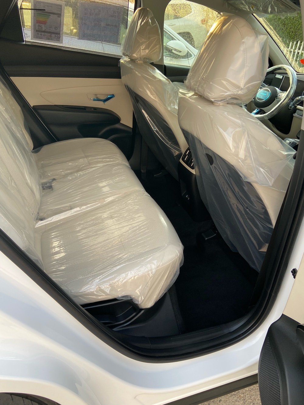 بغداد الدوره سياره توكلر توسان ٢٠٢٥فول مواصفات تبريد كشن باب كهرباء كرسين تشغيل. 
عن بعد سياره زيروو زيروو ماشيه ٢٠٠٠ بعدهه بريحه الزيرو وترابهه ممغسوله ضمان الاولى خمس سنوات 