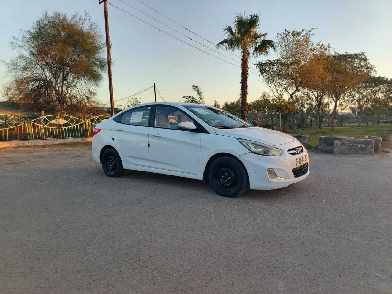 سلام عليكم مرخصة إلادمن المحترم اكسنت خليجي موديل ٢٠١٧ بيها خشم بنيد صبغ أثر تكشير
وباب خلفي جهه العبري صبغ 
وباقي سياره كفاله 
كير مكينه مكفول 
تبريد تدفئة شغال 
صدر مكفول 
تخم تاير مكفول 
السعر ٩٤ وبيها مجال قليل عنواني بغداد البياع ***********
