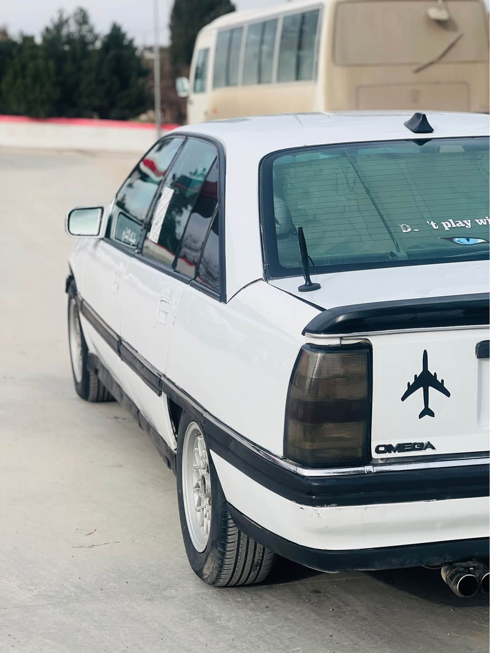 سەرەتا بەناوی خوا 
ئومیگا مودیل ١٩٩٢  بئ دەعمو ليدراو سه ياره كه پيشو دواي تازه داگيراوه مالي دوسته ره قه م كه ركوك  تا ٢٠٢٨ تازه يه بيتاقه ي به نزيني خوي هه يه گئرو مه كينه ي  به ته ي  ئوتو ماتيك ٦ بستون  چوار تايه ي تازه يه  گه ر ميو ساردي ئيش ئه كات له سه ر سويچ  لايت زينون  بو زانيني نرخ تيل بكه تكايه مشته ري نيت سه رم مه يه شينه له گه ل ريزم ئادميني گول 
ژم.***********
ژم.*********** شمشمل, السليمانية
