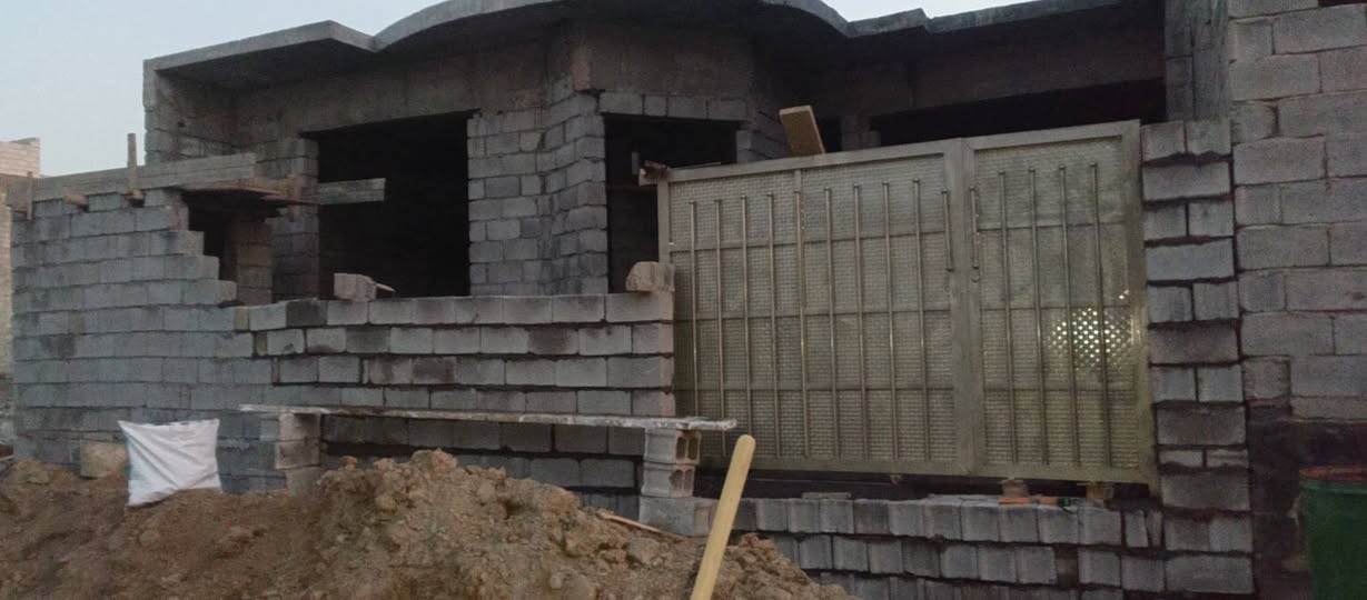 هيكل للبيع 
200متر طابو زراعي سند 25
مجاري ماء كهرباء كامله 
الخدمات متوفرة 
الشارع ١٠متر مبلط 
ماء كهرباء 
منطقه بيهه سكن
العنوان بعقوبة العثمانية خلف الصناعه الثالثه 
قرب جامع نبي الله براهيم 
للاتصال ***********
