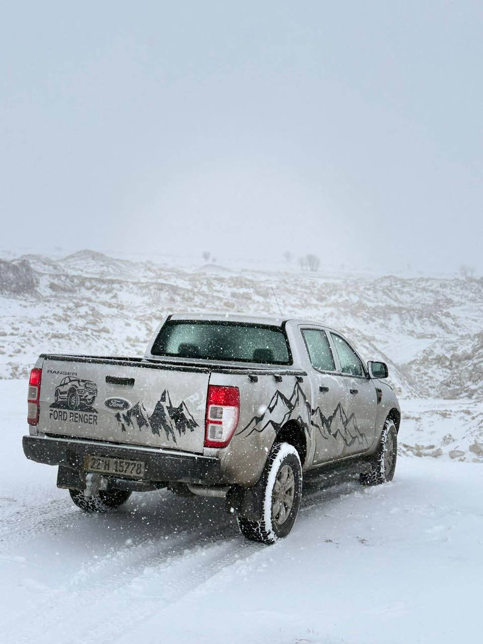 فۆرد رەنجەر 2015
چوار پستنی سوپەر  
دەعامی بۆ دەعامی بەشەرت
سەنەوی  تا 2030نوێ و بەناوی خۆمە 
یەک بست دۆسەکەی بۆیاغە 
لەگەڵ یەک پەڵە ساردە کوت نرخی 132$  وەرەقە و مەجالێکی زۆر کەمی تیایە تکایە گەر موشتەری نی بۆ مەعامەلە تەلەفۆن  مەکە 
ژ.م/*********** كويسينجاك, أربيل
