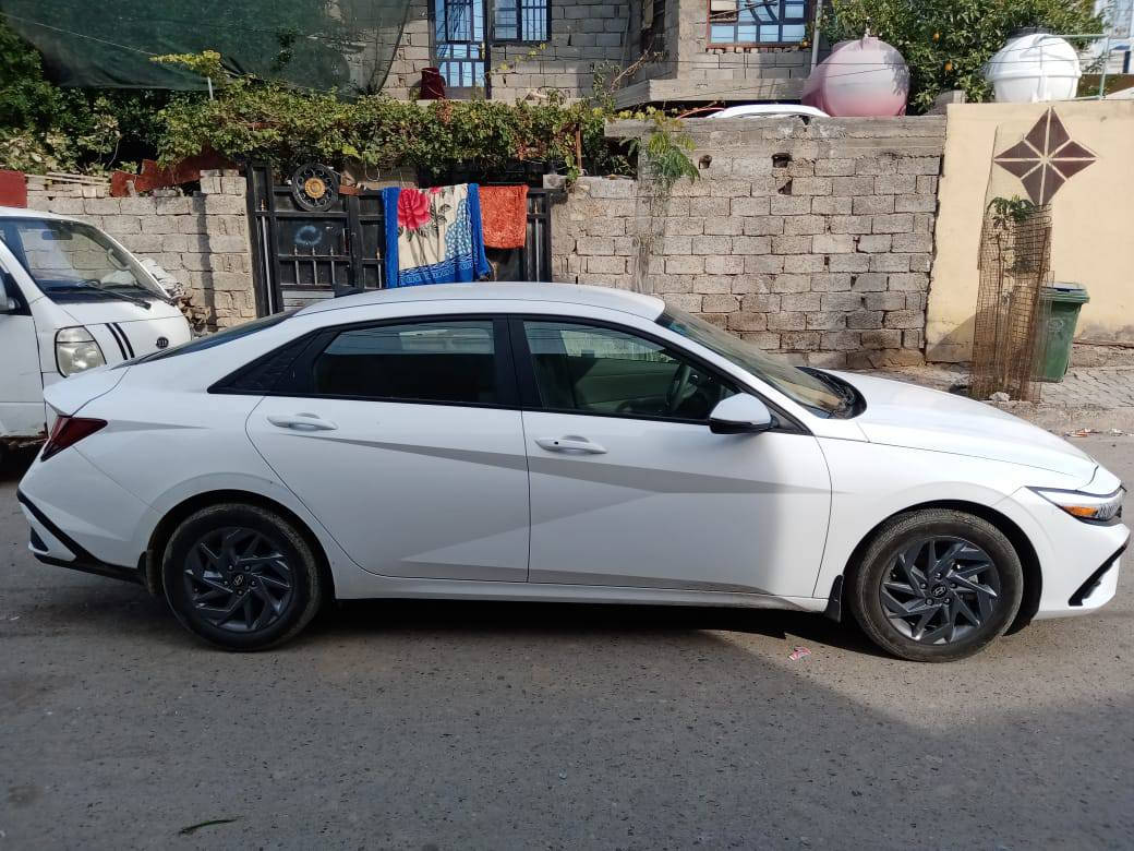 للبيع النترا وارد امريكي موديل 24 دخول جديد رقم بغداد 
مواصفات نص فول 
الحادث ضربتها سطحيه بس بنيد مبدل  بدون لغود ولا شواصي مازداتها نفسهن الحادث موضح بالصورة 
ماشيه الفين ميل فقط زيروو
السعر. 165 وبيها مجال
المكان بغداد اليوسفيه 
للتواصل  عل ارقام ‏‪***********‬‏///////‏‪***********‬‏
