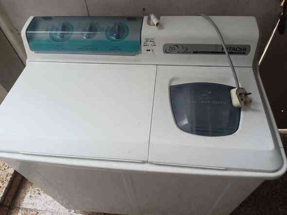 غسالة هيتاشي اصليه نظيفه شرط الشغل للاتصال *********** موصل
