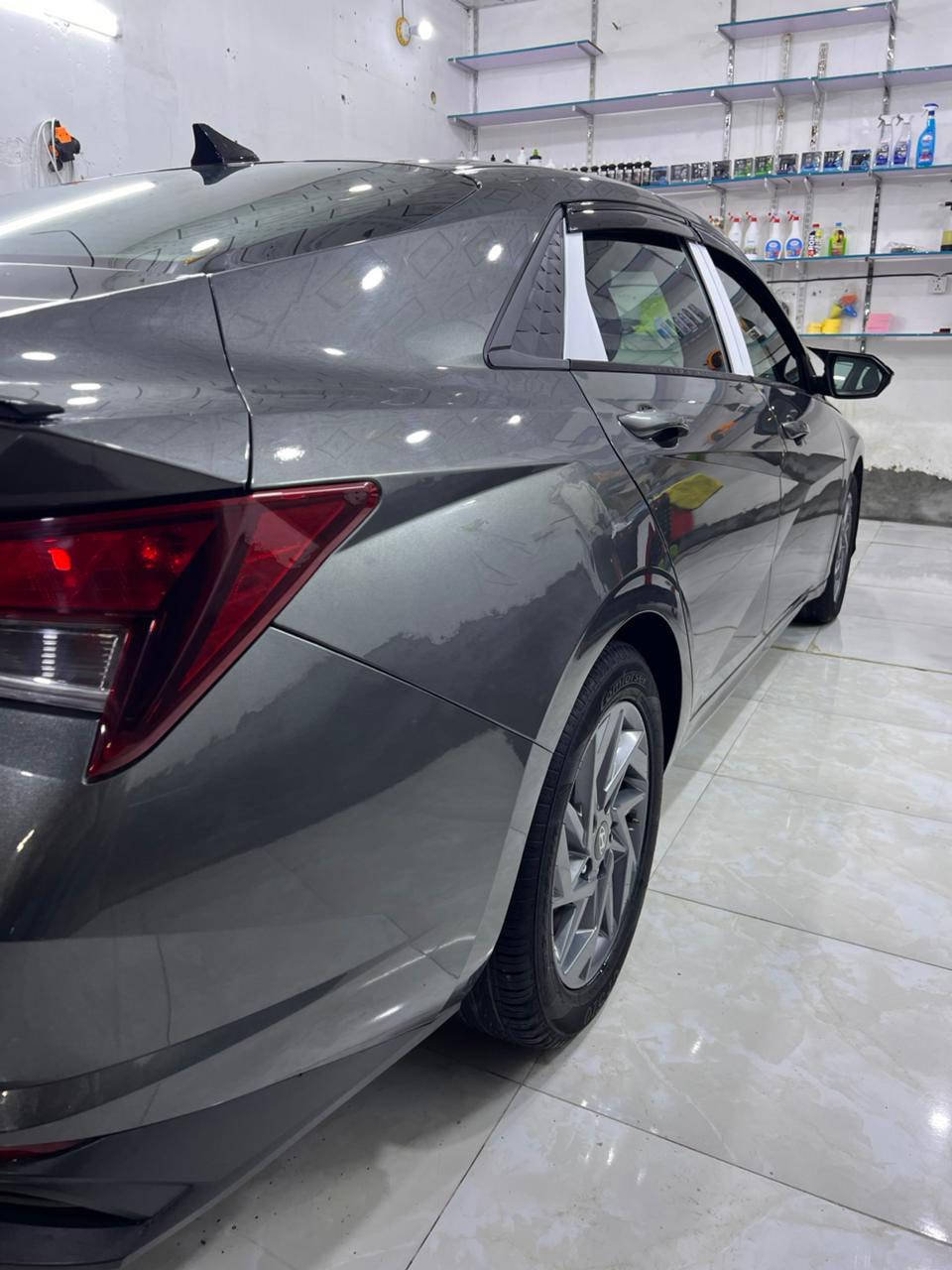 #اللهم صل ع محمد وآل محمد #النترا 2024  معوقين ذي قار وكاله عامه بسم المشتري 
 

(تبديل قبق جنطه وجاملغ رش صور حادث مرفقه ) بدون ايرباك 

مواصفات SEL معروفه 
بصمه _ شاشه جيتال _ تشغيل عن بعد -اناره محيطيه بل دشبول-رادرات امامي خلفي -اشارة ترحيب _ ويل كب _ كامره _ تحكمات _ مانع انزلاق _ انظمه قياده _مثبت سرعه باقي مواصفات معروفه 

#السعر 153بيه مجال 

مكان ناصريه مركز حي العسكري رقم الهاتف ***********
