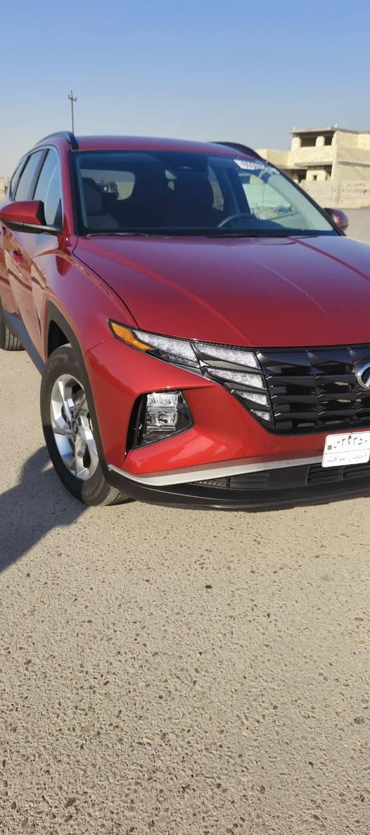 البيع توسان موديل2024وارد امريكي محرك 2500مرغوب  فول عدة فتحة
موصفات لون احمر بدون ايرباك وبدون دواخل 
تشغيل عن بعد 
بصمة 
انارة ترحيب عند قتراب
رادار امامي
رادار جانبي
رادار خلفي
توقف ذاتي عند قتراب 
تدفه كشنات 
مود درايف ايكول نورمال سبورت سمارت
تحكمات ستيرن و مثبت سرعة
تحديد مسار 
قيادة اليه 
مانع نزلاق 
مانع منحدرات، 
هاند بريك بصمة
قطعتين تبريد 
صندوق كهرباء
كشن سايق كهرباء 
داخل ابيض كشنات مخمل ماشية24 mi
سياره بل واقع بعد احله حادث موضح بصورة جاملغ خلفي وقبق جنطة صبغ سونار موجود. عنوان بغداد استفسار اتصل *********** سعر 190 ورقة 
ملاحظة سيارة بدون رقم دخول جديد
