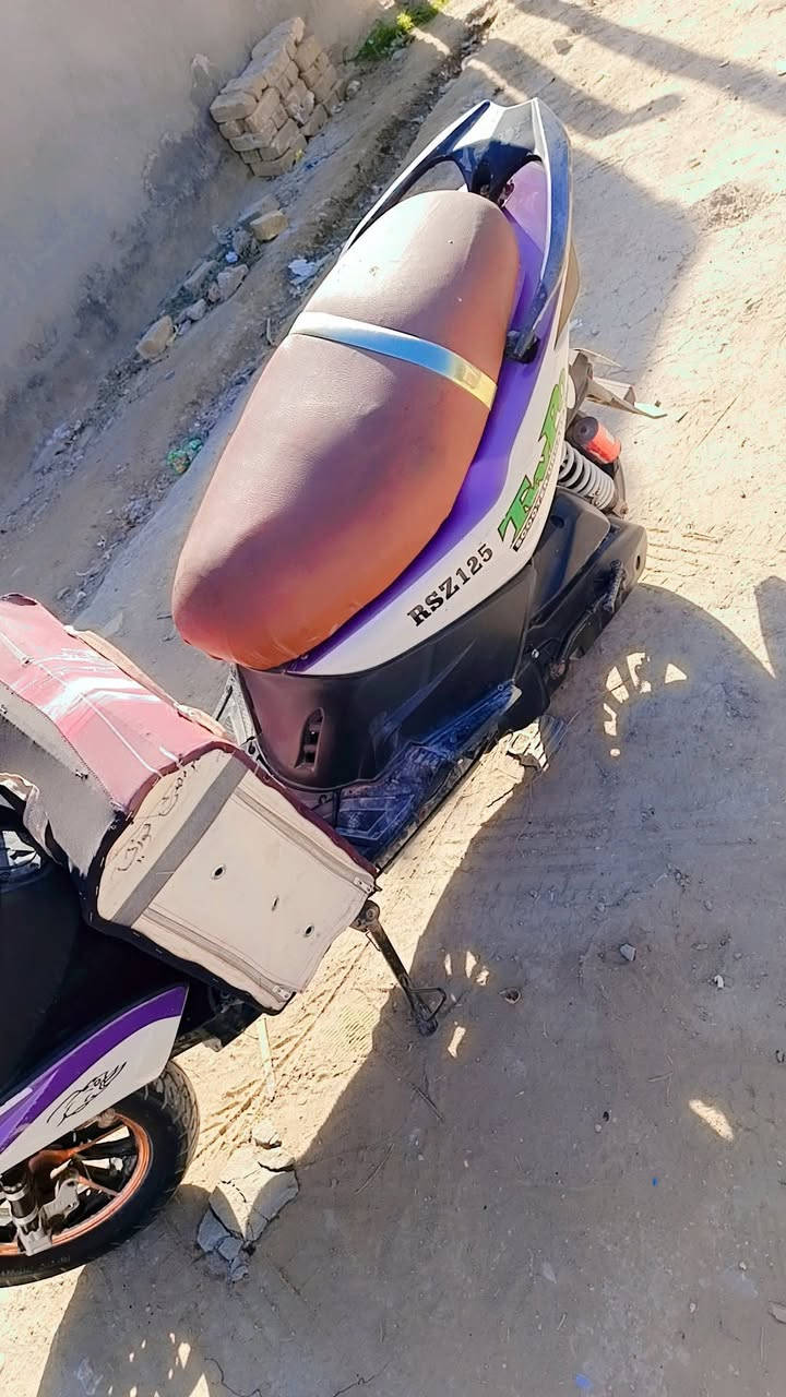 دراجه ماكس مضلع محرك ماكس بلادي مامفتوح خرسه شلعه ومعدل طلقه شراي اتصل مكان حله أبو خستاوي سعرهة٢٠٠رقمي***********
