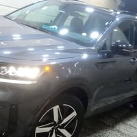 كيا سورنتو 2023 وارد امريكا رقم بغداد حادث بسيط بدون ايرباك لون مميز ف...