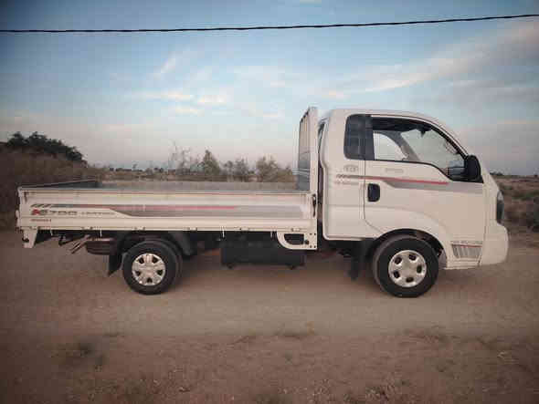 السلام عليكم
كيا بنكو حمل 2700 يعني نثية 2017محرك ٢٧٠٠
خيررررر من الله 
مدوشمه كشنات وارظيه  تخم تايرات   
سيارة كبل للشارع اي نقص مابيه
رقمها واسط   نكليزي   هزه جديده
السيارة  مكفوله كفاله عامه 
السعر ١١٨$     ***********  كير ومحرك كفاله عامه 
سنويه جديده 
تريد تحويل  حاظر 
تريد وكاله  حاظر.   
وبيها مجال شي قليل للطيبين وهذا رقمي ولحد يراسل على الفيس تره ما اعرفله
 مكان السياره بابل الشوملي
