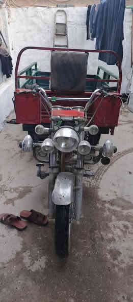 سلام عليكم للبيع موديل 22  كوم حديد ابيع مليون وثلثميه وبيه مجال شاصي مكفول من الحيم مكانه بابل القاسم ***********
