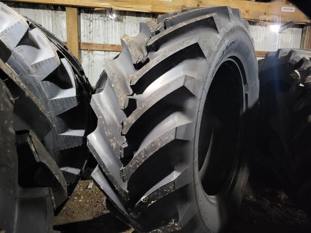 السلام عليكم 
متوفر اطارات زراعية للفيات ونيو هولند كل الاحجام والقياسات هندية المنشأ بقوالب اوربية  جديد فقط للتواصل 
موقعنا بغداد - مجمع المشن 
رقم الهاتف *********** اتصال او واتس اب
