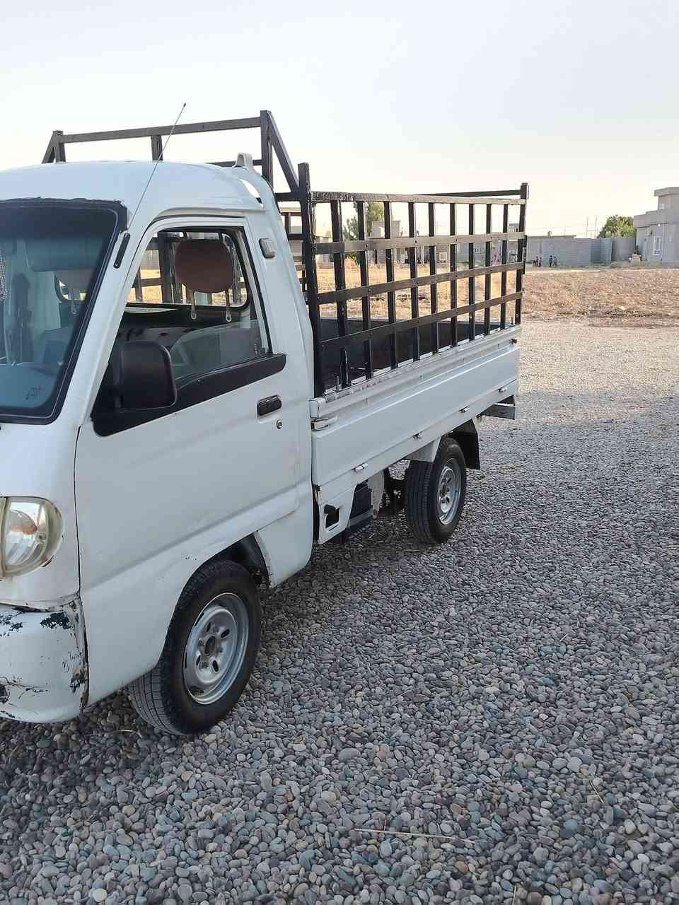 السلام عليكم سياره فاو للبيع سعر 15 ورقه وبيهي مجال باقي التفاصيل اتصل مكان السياره قريه النميصه ***********
