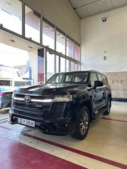 سلام عليكم لاندكروزر موديل 2025 لمتد بريم اصل بوب شفط اربع كامرات رقم أربيل السعر 78$ العنوان بغداد شراي اتصل ***********
