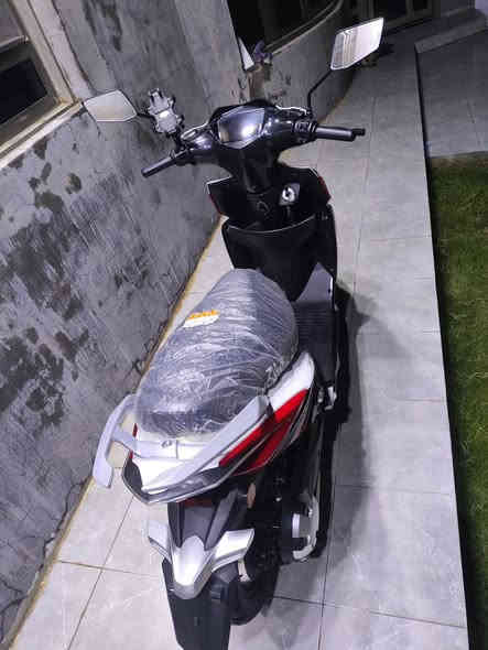 اسلام عليكم ورحمة اللٌه دراجه شحن للبيع من شركة ليما العراق
دراجه جديدة💖

موصفات🔥🔥
1..ملف نحاس 2500W
2..بطاريات مسطرة عدد 6 كرافين
3.. شاشة ديجتل +شاشة اعطال 
4.. ويل كب نوع جداً متين ويتحمل الاوزان
6..تحتوي على 3 سرعات 
7..دبلات هايدروليك 
8..نضام Rالرجوع للخلف 
9..نضام p نضام الحماية 
10..نضام التشغيل بصمة/2مفاتح
12..بريك دسكات امامي وخلفي
ملاحظة:…. سبب البيع عندي عملية بعد اسبوع
تواصل واتساب ه‍ ***********
