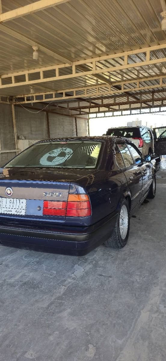 سلام عليكم
بي ام  (BMW) 525/امسكر فانوص  موديل 1992رقم كركوك
اسياره مكينه  خير من الله كير خير من الله تبريد شغال صبغ جماليه حديه حلوه اسياره داخل نضيف كهربائيات شغاله كله 
مكان السياره الانبار الفلوجه السعر 58$ورقه اوبيه مجال بصيط حك الجيه  رقم صاحب السياره {***********}{***********}
