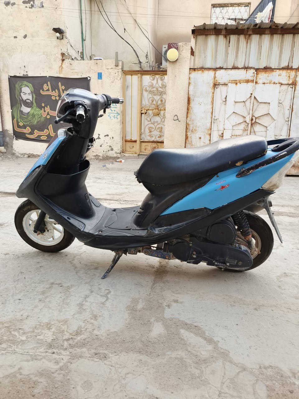 السلام عليكم عندي هاي الدراجه ماكس عدله (بسعر 550 الف اقرا الباقي) الدراجه جديده وبحاله ممتازه جدا الدراجه فيها فقط تبديل كور والسبب انه مكان البلاك يعني تهور وبدلته لهذا السبب فقط الدراجه ما بيها اي نقوصات بحاله ممتازه الدراجه مبدل لها تخم تايرات جديده مع دبلات جديده مع ضفيره جديده وكل شيء فيها ممتاز الدراجه  ما يعيبها اي شيء فيها نقوصات بسيطه جدا مثل ستان وسطي ولايت امامي فقط والدراجه ما تكلف نقوصاتها حتى 15 الف ومخصومه من السعر والدراجه فقط يراد لها تنظيف كابريتر  اكفلها لك  فقط من السرقه تجي على الفحص  الدراجه بسعر 550 الف وبيها مجال بسيط 

ـــــــــــــــــــــــــــــــــــــــــــــــ 
العنوان البصره ابو الخصيب الاسمده قرب جسر ابو فلوس 
ــــــــــــــــــــــــــــــــــــــــــــــــــــ
رقم الهاتف *********** وتقدر تراسلني خاص موجود
