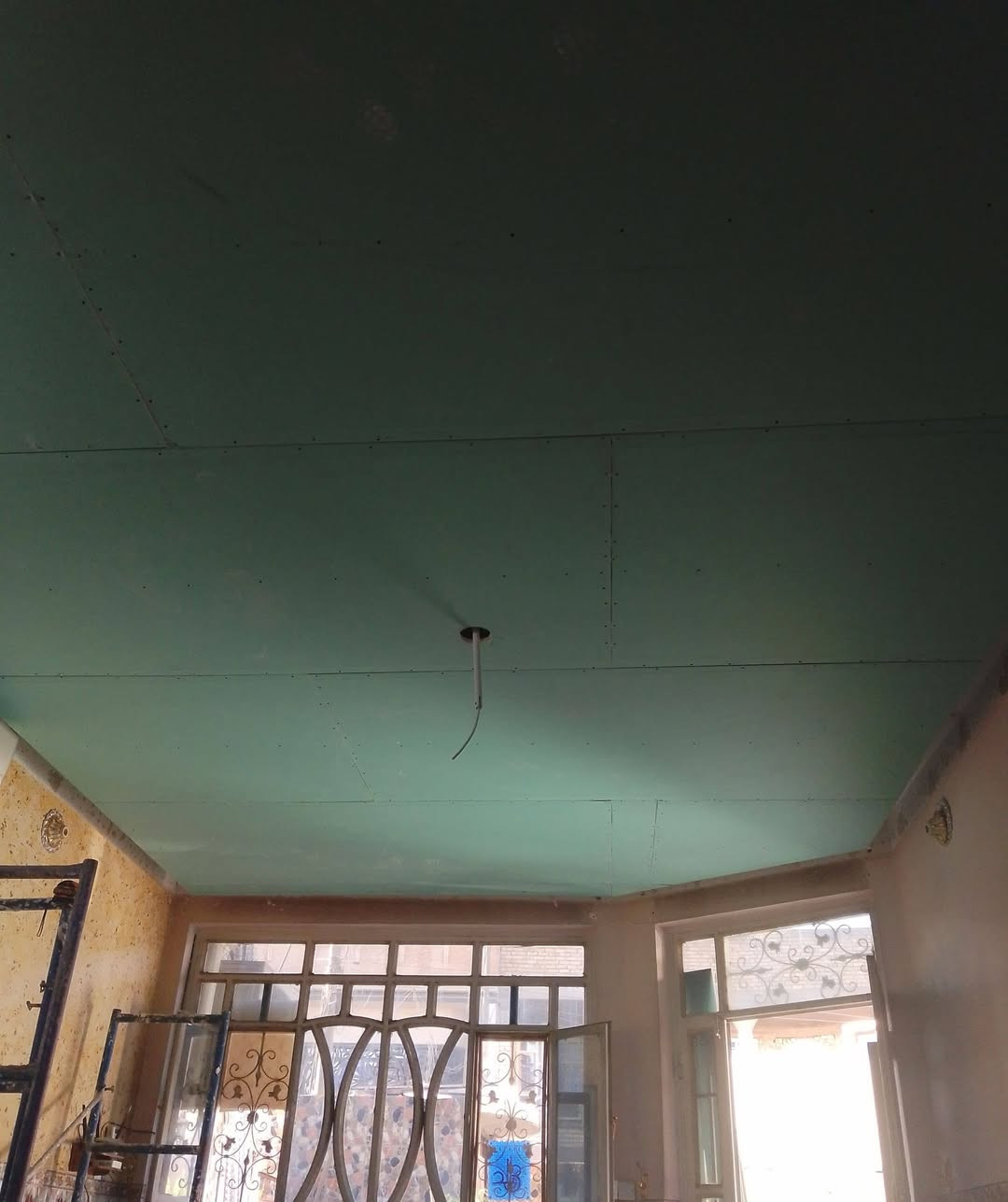 جزء بسيط من اعمالي جبسن بورد مواد اصليه كوالتي عالي كادر مختص بأعمال الديكورات الداخليه و الخارجيه سعر المتر 25  بدون صبغ مع الصبح 35 مكاني بغداد الاستفسار مراسله الصفحه او الاتصال على رقم الوات ساب ***********
