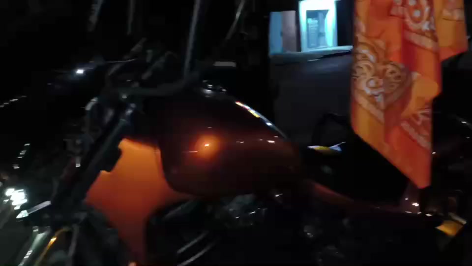 ستد ٦٠٠ للبيع مكينه ما مفتوحه رقم نينوى نقصها بس صفاحيت سعرهم ٢٠ الف صبغ جديد مكينه وكزوزات مصبوغات جماليه اسود حراري الدراجة مزوده الطول عرض ببر السعر ٢٠ وبيها مجال حك جيه


**إذا كنت صاحب هذا الإعلان وتريد حذفه لأي سبب، رجاءا أرسل رسالة إلى الدعم الفني**