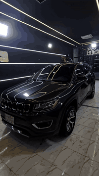 جيب كومباس 2018  للبيع  لونها فيلي غامق رقم بغداد تحويل مباشر  فئة سبو...