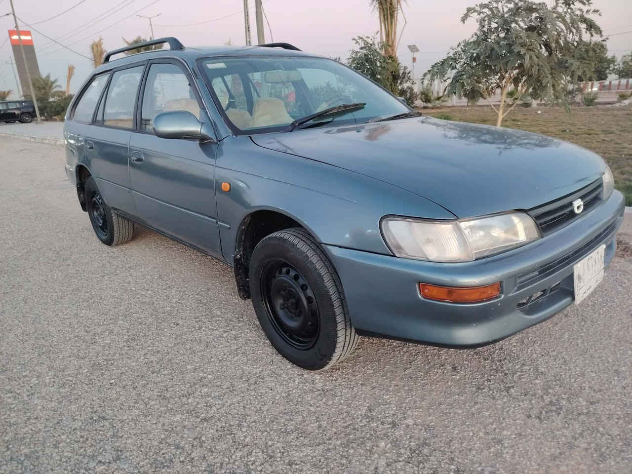 السلام عليكم 
سيارة مكفولة كفالة عامة جاهزة سنوية نافذةب٢٠١٩ مصبوغة عام للجمالية مكينة كير حدادية تخم تاير كله جديد مالكها أقاربي السعر ٥٣ وبي مجال 
***********
